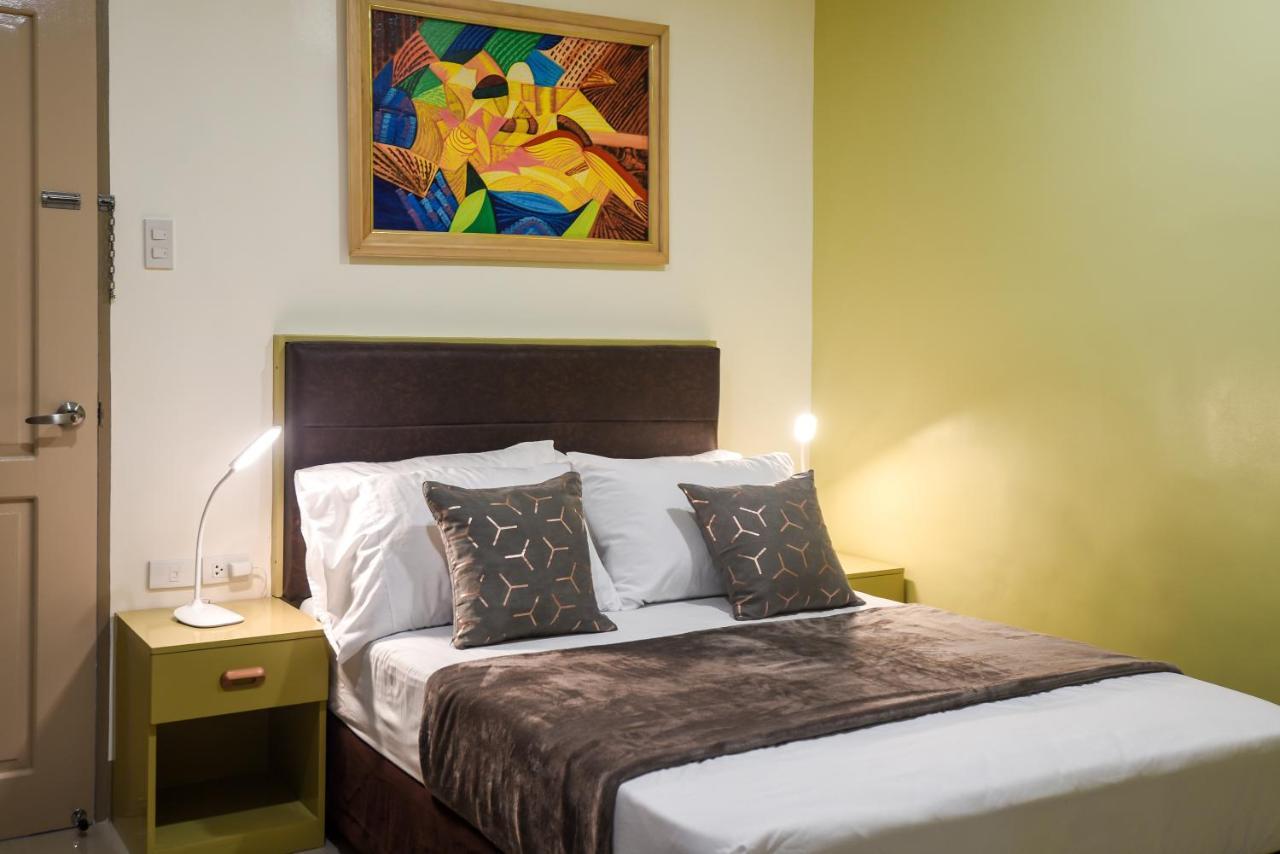 Ett Hometel Kalibo Exterior photo