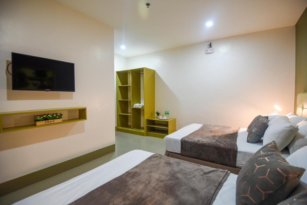 Ett Hometel Kalibo Exterior photo