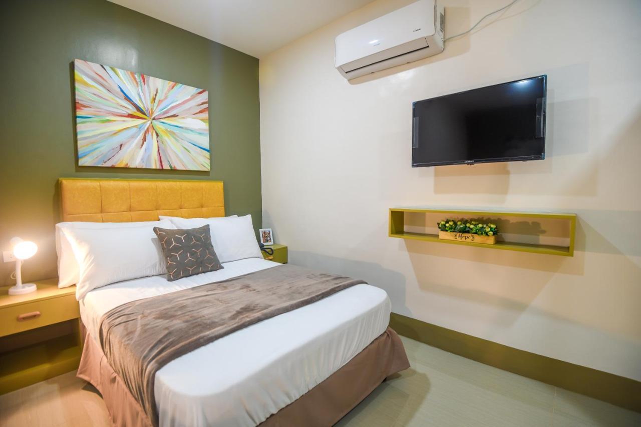 Ett Hometel Kalibo Exterior photo